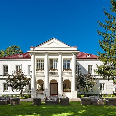 Aparthotel Pałac Zegrzyński Zegrze Zewnętrze zdjęcie